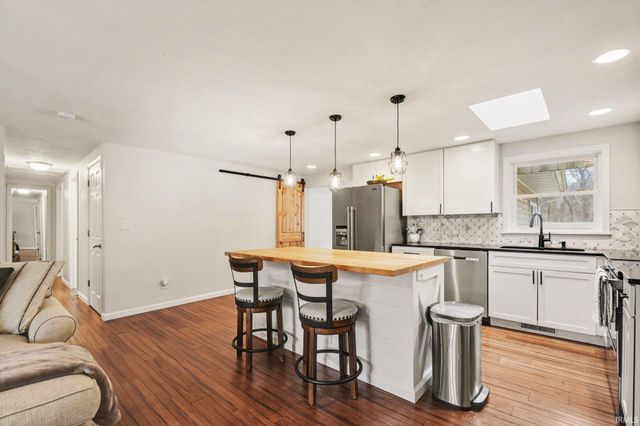 52600 Juniper Road, South Bend, IN 46637