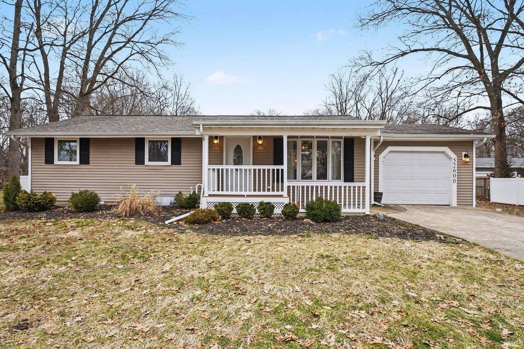 52600 Juniper Road, South Bend, IN 46637