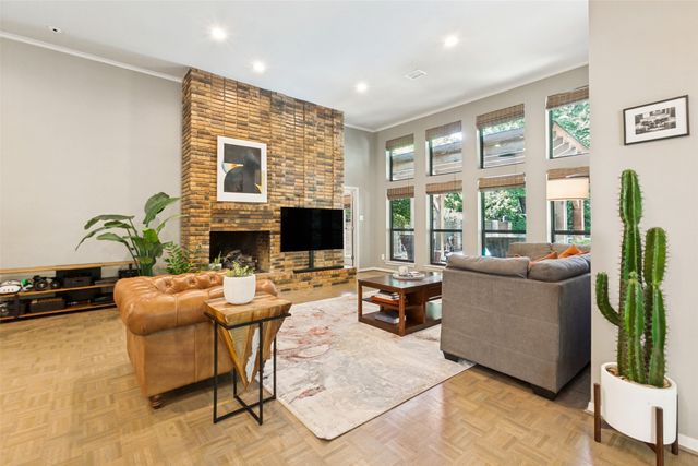 14913 Oaks North Drive, Addison, TX 75254