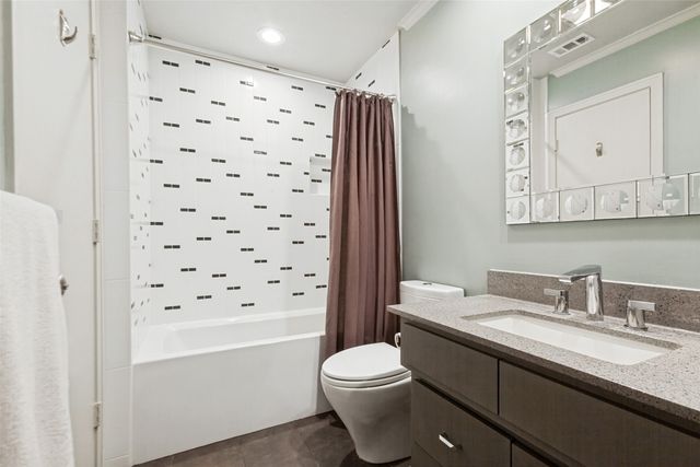 14913 Oaks North Drive, Addison, TX 75254