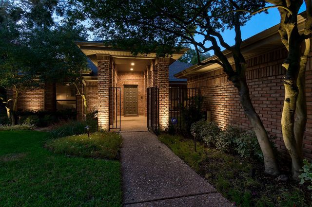 14913 Oaks North Drive, Addison, TX 75254