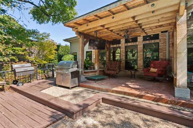 14913 Oaks North Drive, Addison, TX 75254