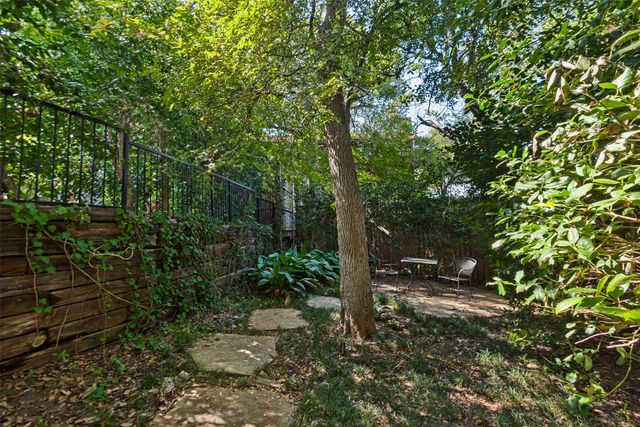 14913 Oaks North Drive, Addison, TX 75254