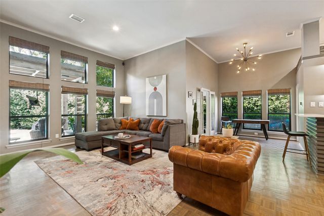 14913 Oaks North Drive, Addison, TX 75254