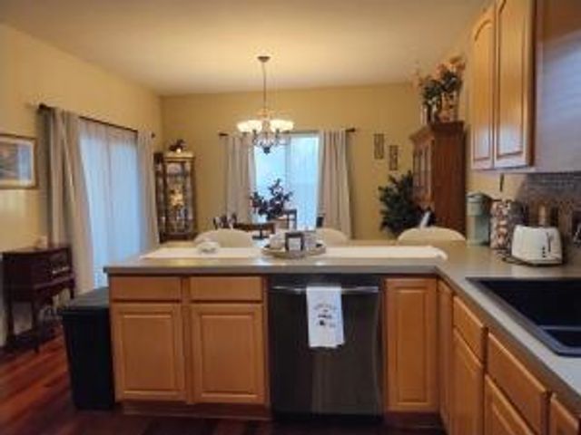 2024 Grove AVENUE, Racine, WI 53405
