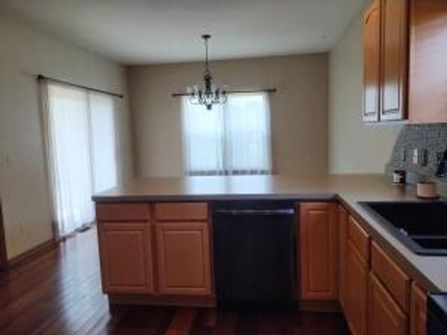 2024 Grove AVENUE, Racine, WI 53405