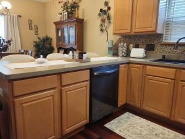 2024 Grove AVENUE, Racine, WI 53405