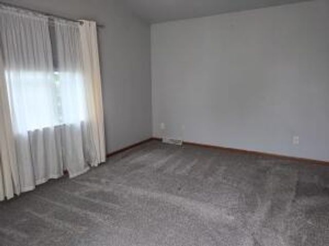 2024 Grove AVENUE, Racine, WI 53405