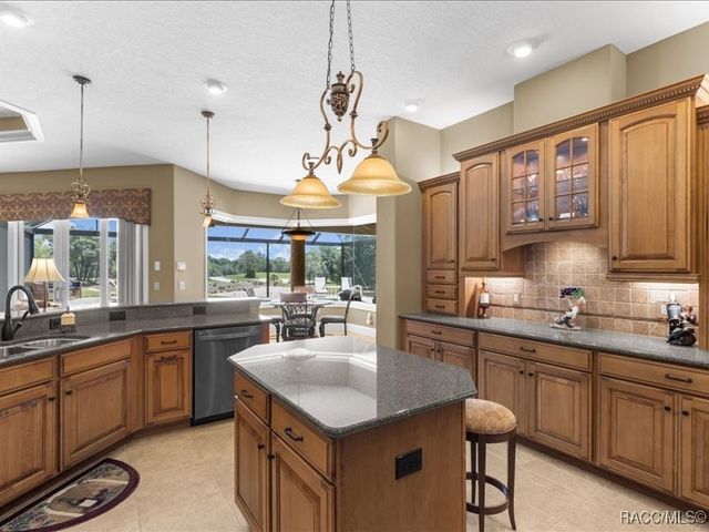 2622 N Carnoustie Loop, Lecanto, FL 34461