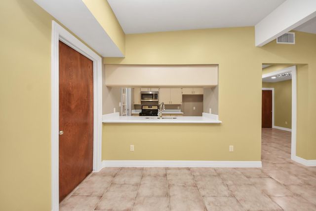 5326 Heatherbrook Drive, Houston, TX 77045