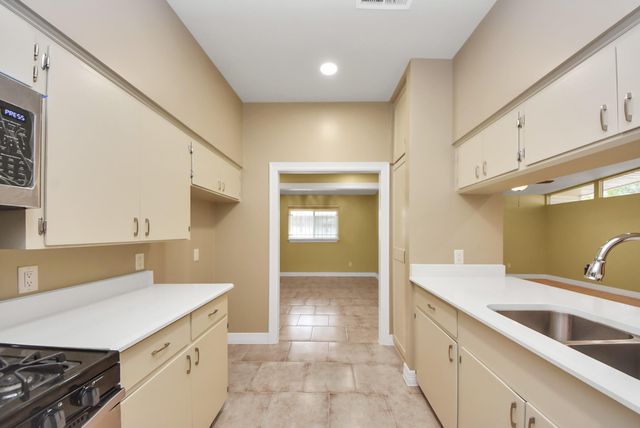 5326 Heatherbrook Drive, Houston, TX 77045