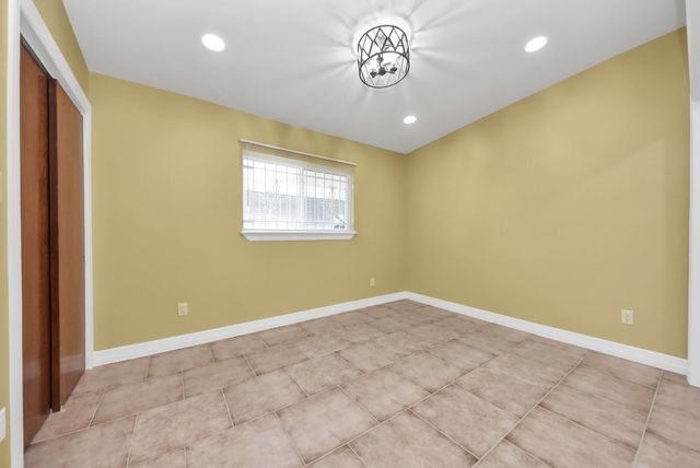 5326 Heatherbrook Drive, Houston, TX 77045