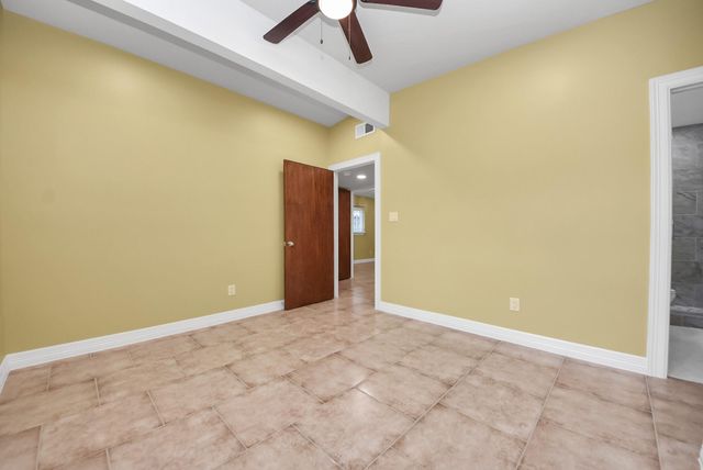 5326 Heatherbrook Drive, Houston, TX 77045