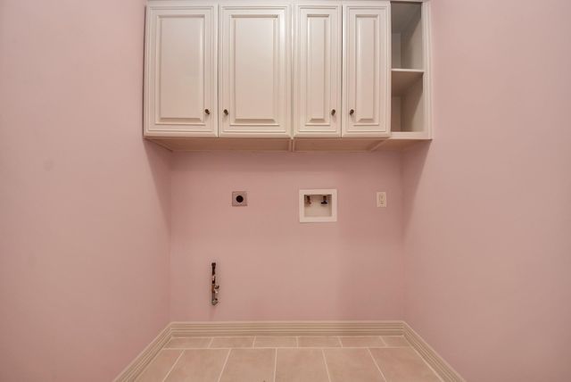 5326 Heatherbrook Drive, Houston, TX 77045