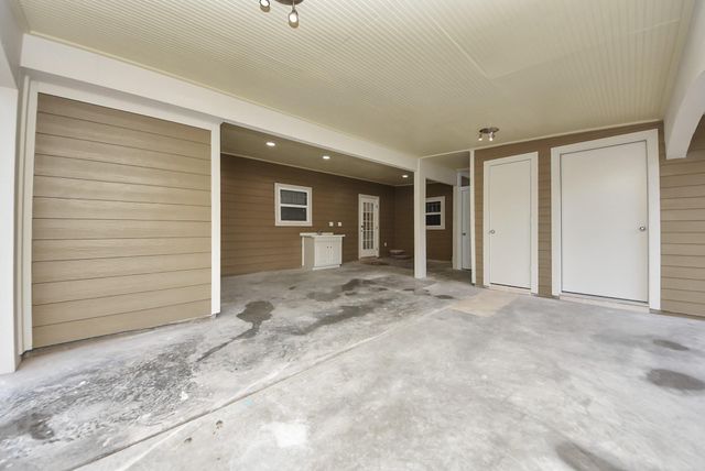 5326 Heatherbrook Drive, Houston, TX 77045