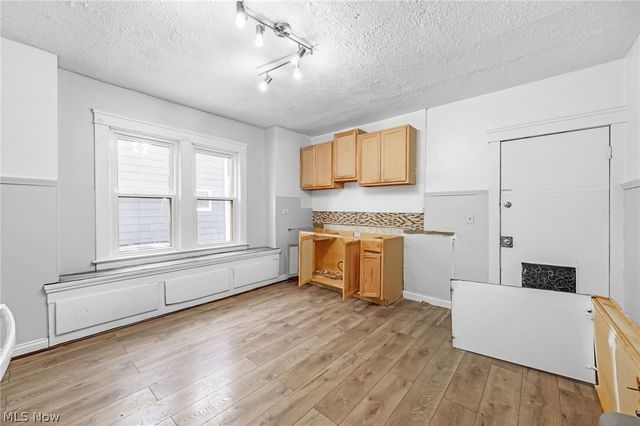 3978 E 55th Street, Newburgh Heights, OH 44105