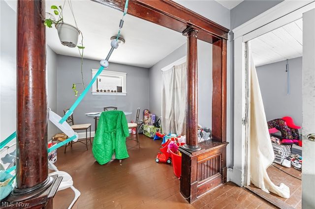 3978 E 55th Street, Newburgh Heights, OH 44105