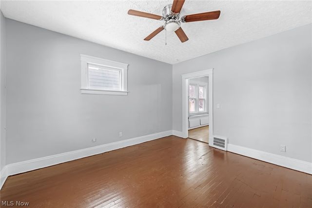 3978 E 55th Street, Newburgh Heights, OH 44105