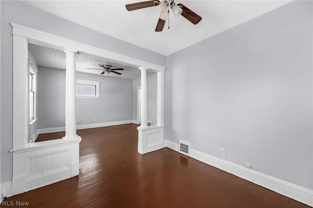 3978 E 55th Street, Newburgh Heights, OH 44105