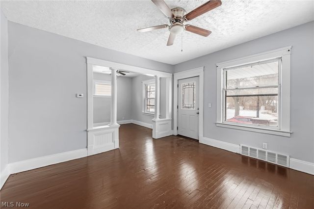 3978 E 55th Street, Newburgh Heights, OH 44105