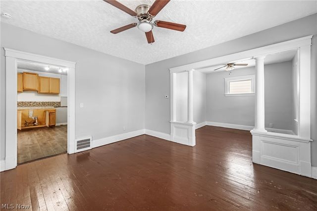 3978 E 55th Street, Newburgh Heights, OH 44105