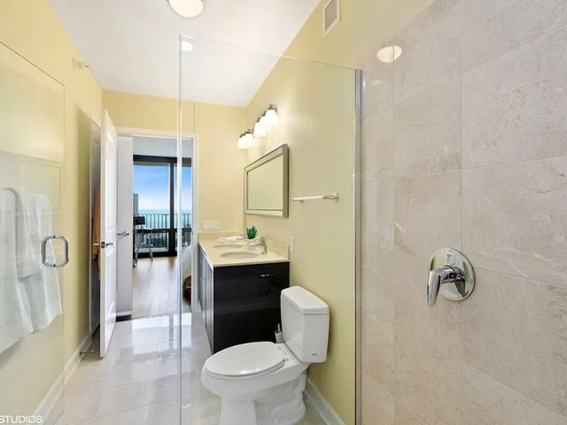225 N Columbus Drive 6504, Chicago, IL 60601