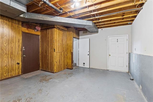 1422 La Chateau Drive, Liberty, MO 64068