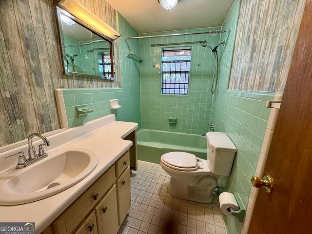 556 LAMAR Drive, Forest Park, GA 30297