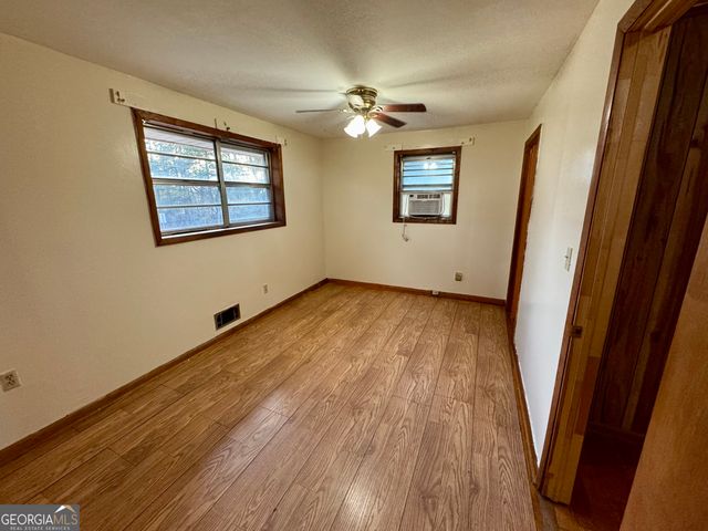 556 LAMAR Drive, Forest Park, GA 30297