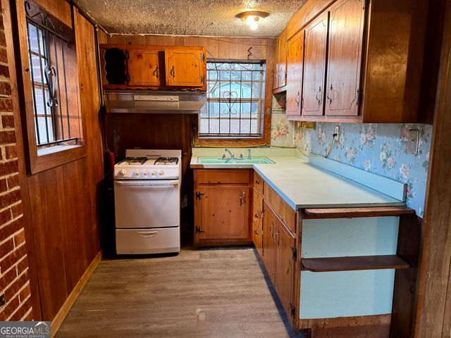 556 LAMAR Drive, Forest Park, GA 30297