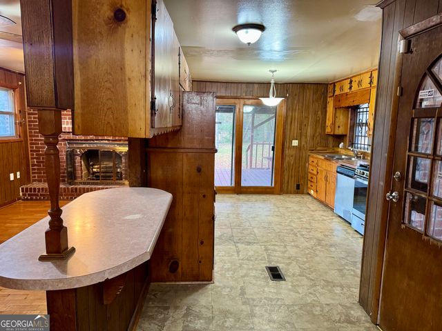 556 LAMAR Drive, Forest Park, GA 30297