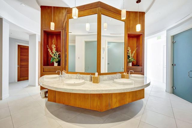 1 N Ocean bvd 612, Pompano Beach, FL 33062