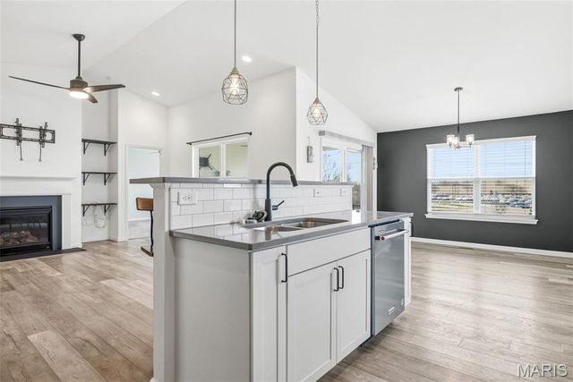 8 Blue Pearl Court, O'fallon, MO 63366