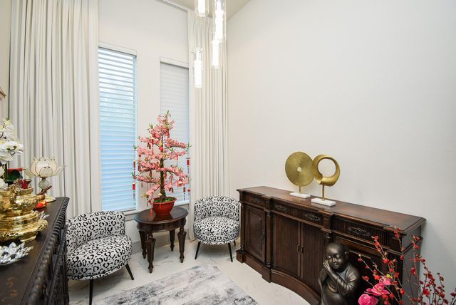 32 E Shady Lane, Houston, TX 77063