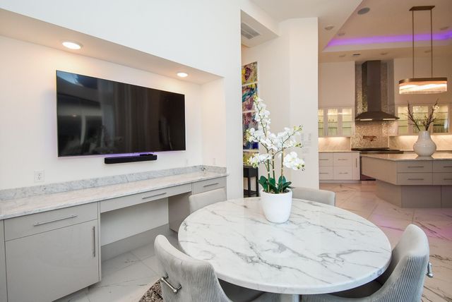 32 E Shady Lane, Houston, TX 77063