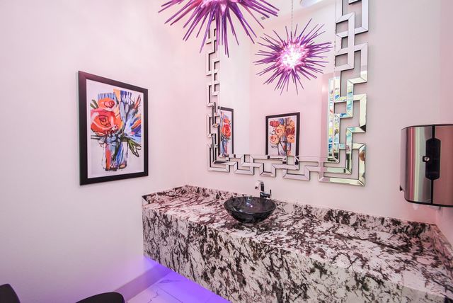 32 E Shady Lane, Houston, TX 77063