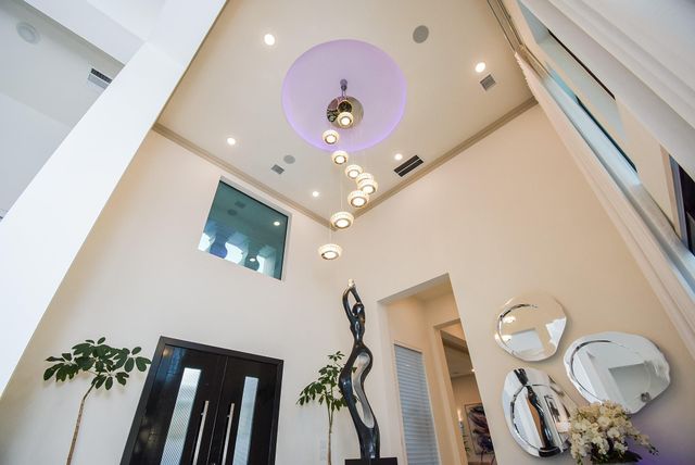 32 E Shady Lane, Houston, TX 77063