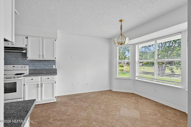 8426 COUNTRY BEND Circle W, Jacksonville, FL 32244