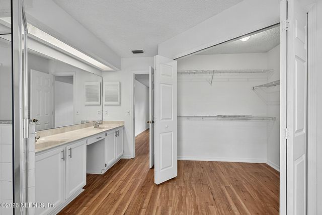 8426 COUNTRY BEND Circle W, Jacksonville, FL 32244