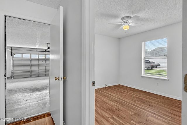 8426 COUNTRY BEND Circle W, Jacksonville, FL 32244