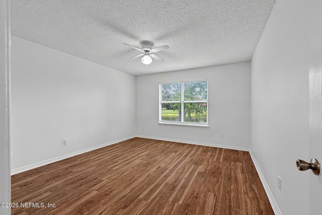 8426 COUNTRY BEND Circle W, Jacksonville, FL 32244