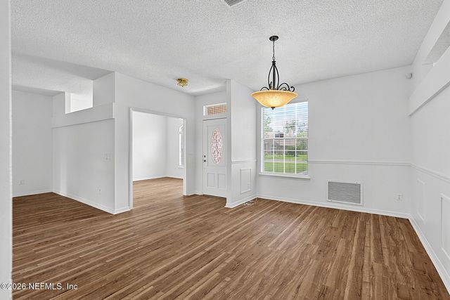 8426 COUNTRY BEND Circle W, Jacksonville, FL 32244