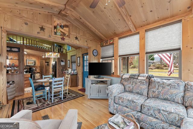 95 Stag Leap Drive, Cleveland, GA 30528