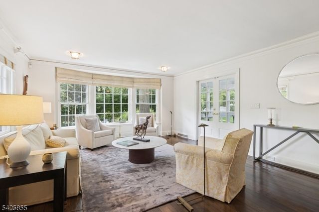 21 Hardwell Rd, Millburn Twp., NJ 07078