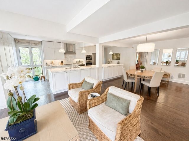 21 Hardwell Rd, Millburn Twp., NJ 07078