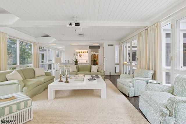 21 Hardwell Rd, Millburn Twp., NJ 07078