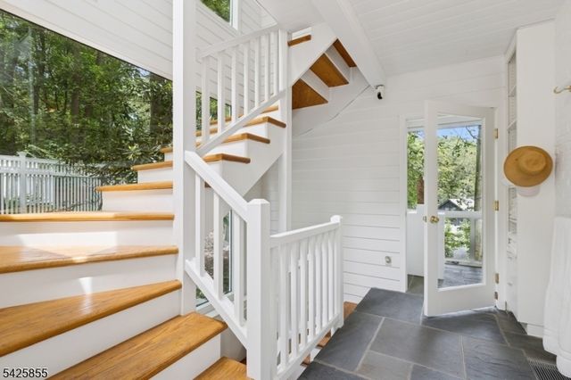 21 Hardwell Rd, Millburn Twp., NJ 07078