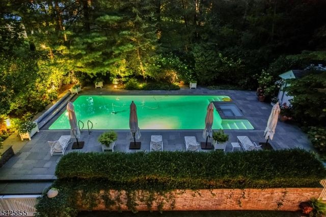 21 Hardwell Rd, Millburn Twp., NJ 07078