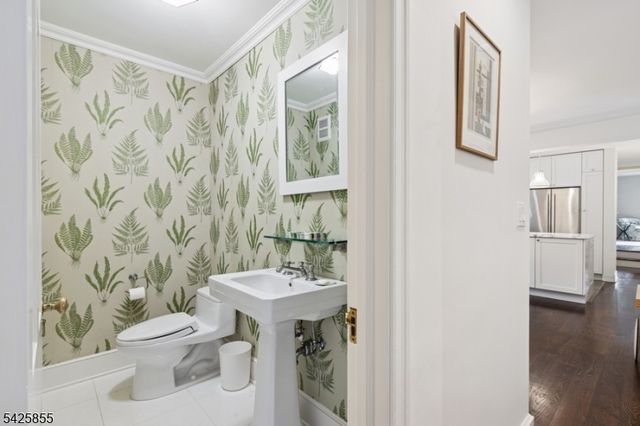 21 Hardwell Rd, Millburn Twp., NJ 07078