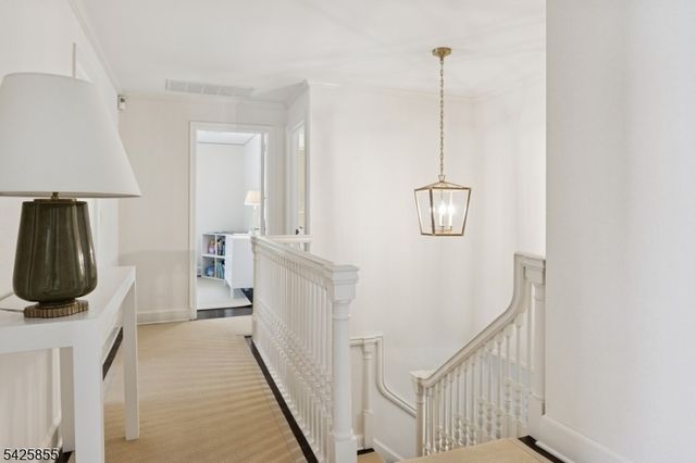 21 Hardwell Rd, Millburn Twp., NJ 07078